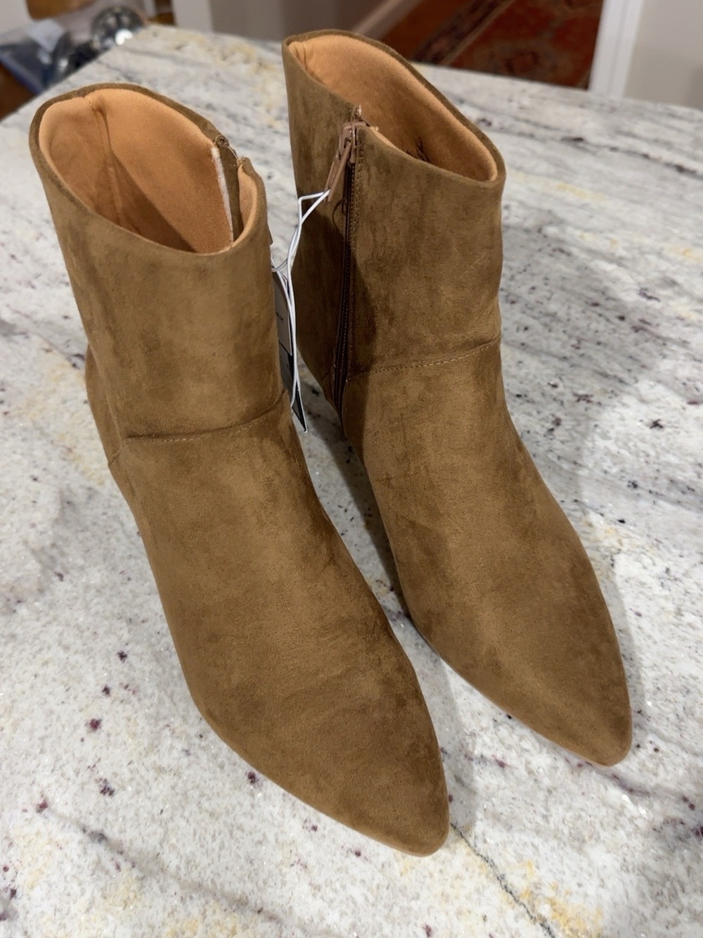 NWT Universal Thread Frances Brown Pointed Toe Ankle Boots Size 9